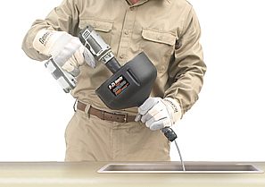 Oe D25 Handy Inuse Web