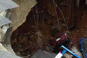 Corvettes Sinkhole 1