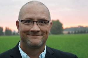 Trio Vision Guy Leslie